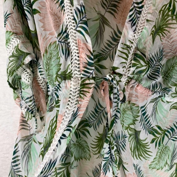 Miken • SWIM Leaf Printed Tie-Front Kimono Cover for Beach or Pool - Picture 7 of 15